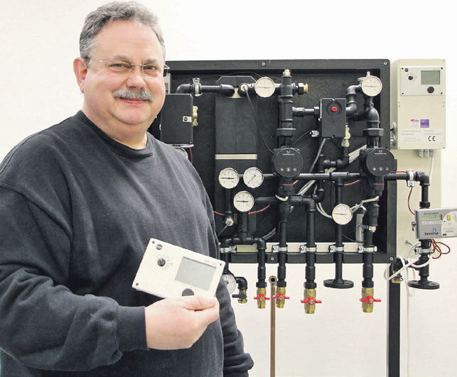 Das Wartungsteam der LSW Netz mit Helmut von Hausen sorgt für einen Rundum-Schutz für Fernwärme- Hausstationen. Das Wartungsteam der LSW Netz mit Helmut von Hausen sorgt für einen Rundum-Schutz für Fernwärme- Hausstationen.