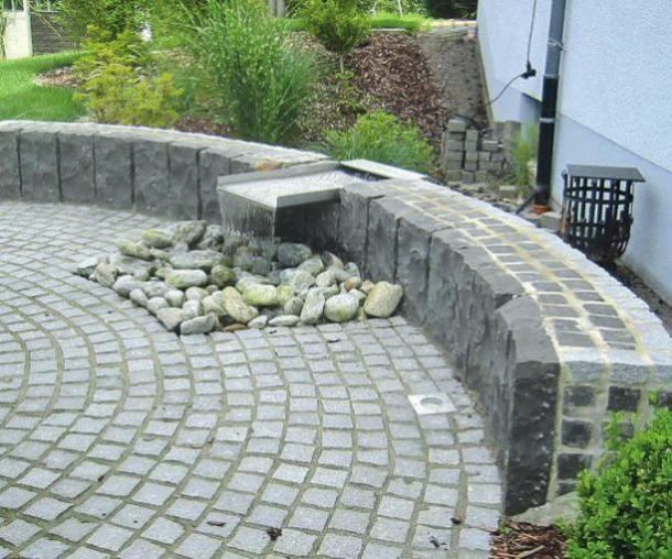 Pflastersteine sind im Garten vielfältig einsetzbar. djd/Viking Pflastersteine sind im Garten vielfältig einsetzbar. djd/Viking